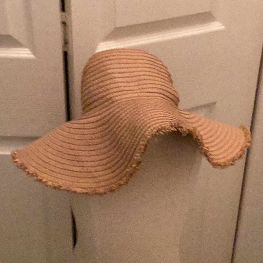 🌻NWT Just So So Much FUN Floppy Hat Closet Must Have 🌻